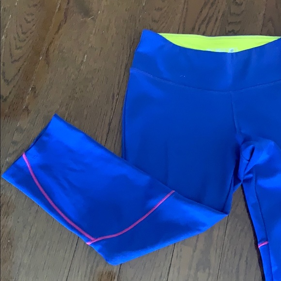 New Balance Blue Capris Exercise Leggings - Picture 2 of 5